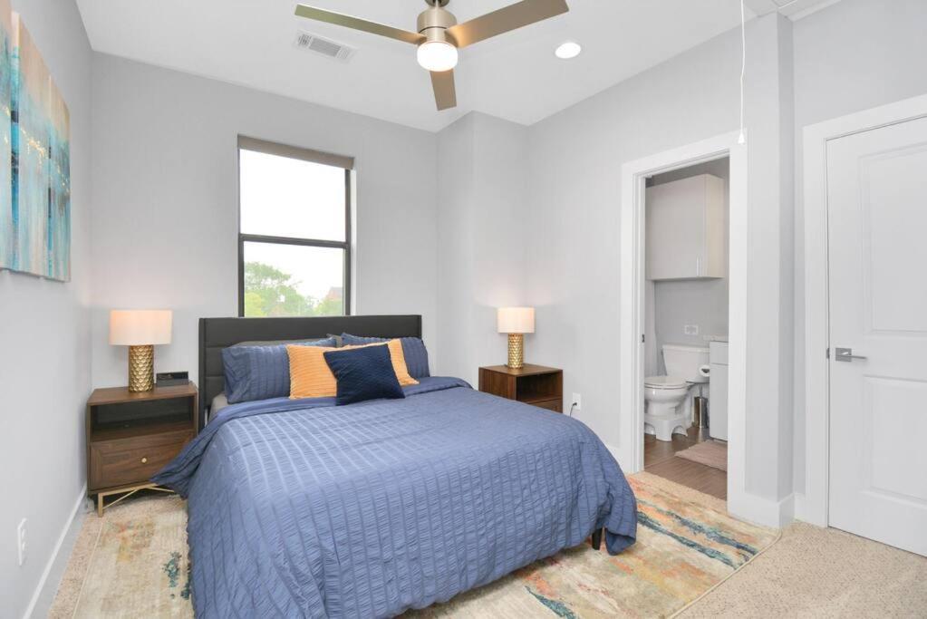 Skyline Views - Sleeps 10 Near Downtown *