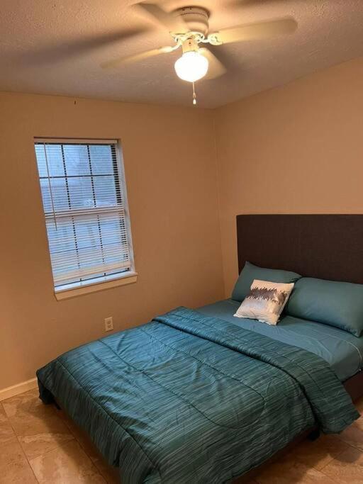 Luxury 2 Bedroom Near Tmc, Downtown, Museum District, Galleria, Medical Center Apartment Houston