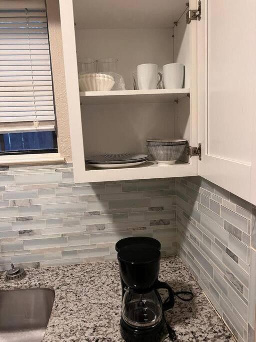 Apartment Luxury 2 Bedroom Near Tmc, Downtown, Museum District, Galleria, Medical Center Houston