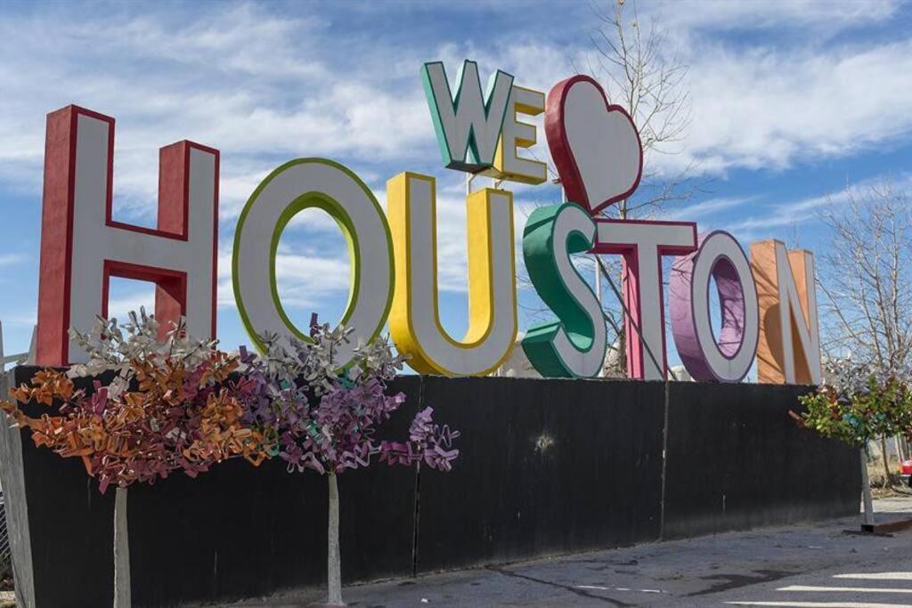 Holiday home Skyline Views - Sleeps 10 Near Downtown Houston