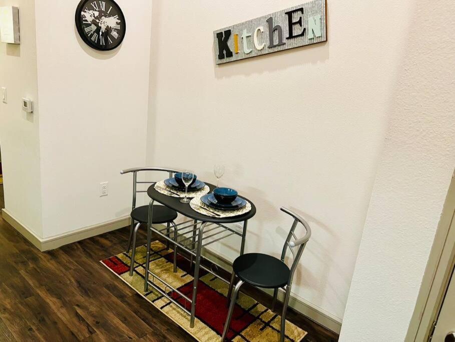 Apto 1 Bed - Kitchen - Free Parking Houston
