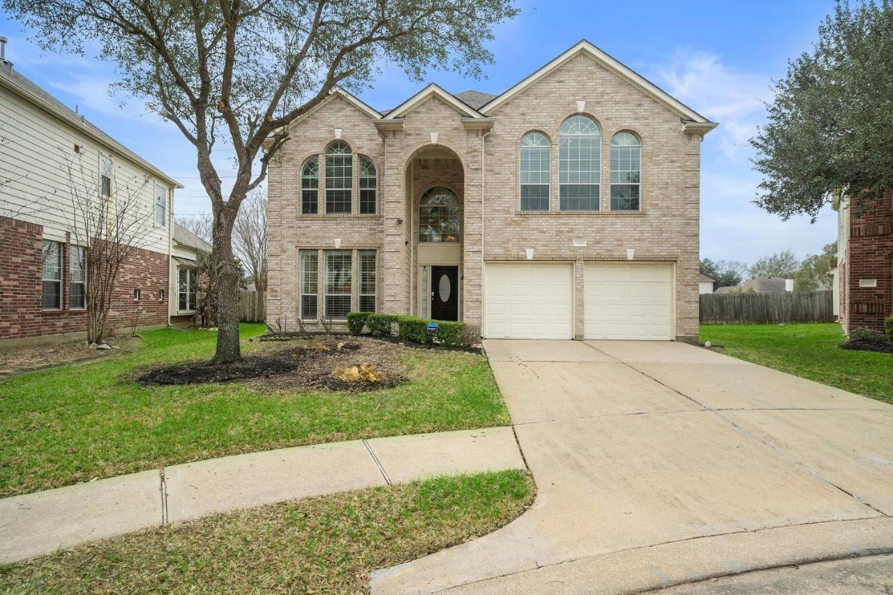 Htown Getaway Games Wifi Bbq Yard Pets * Houston