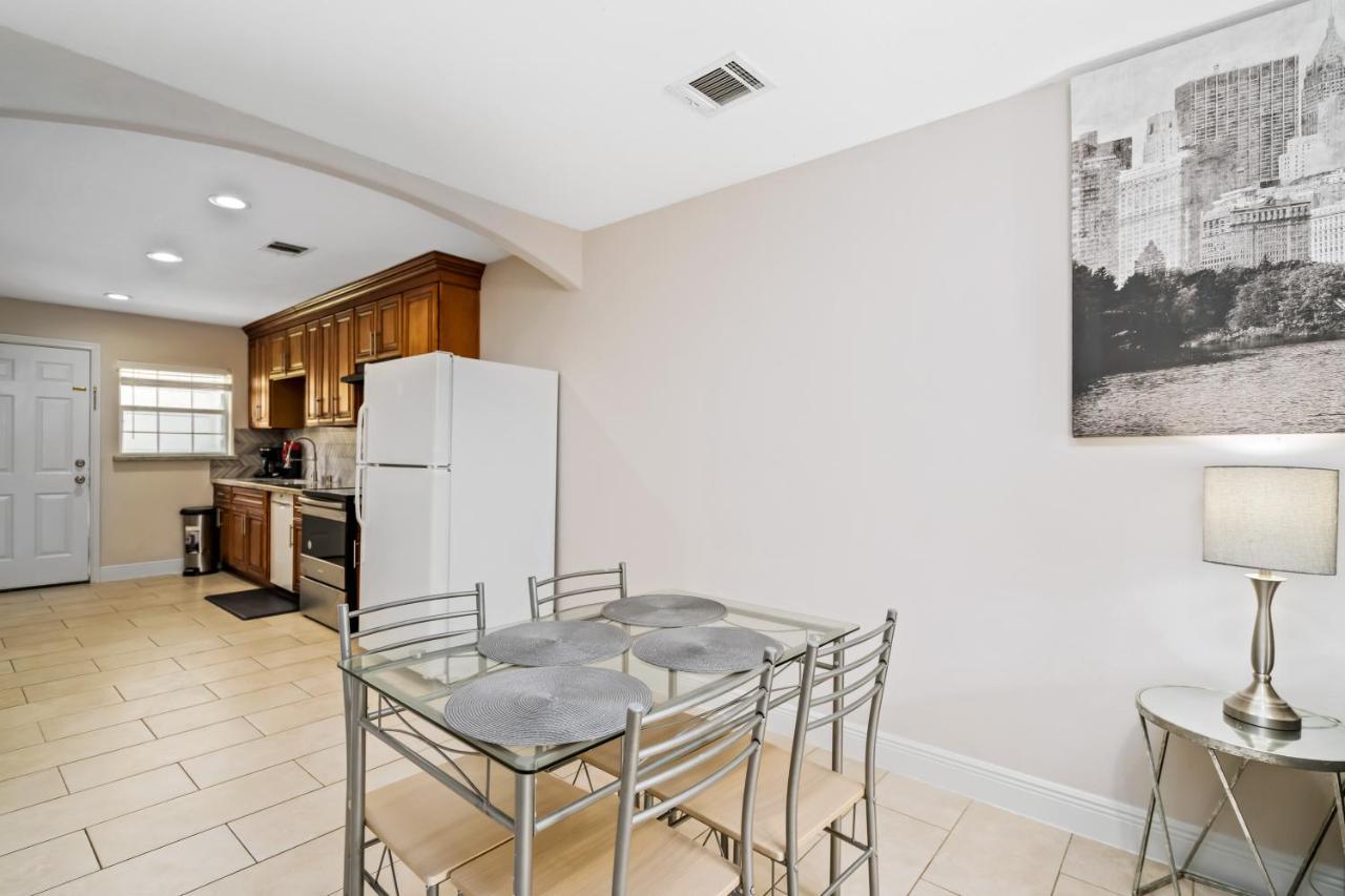 Opulent, Luxurious & Modern 7 Min From Tx Med Center Apartment