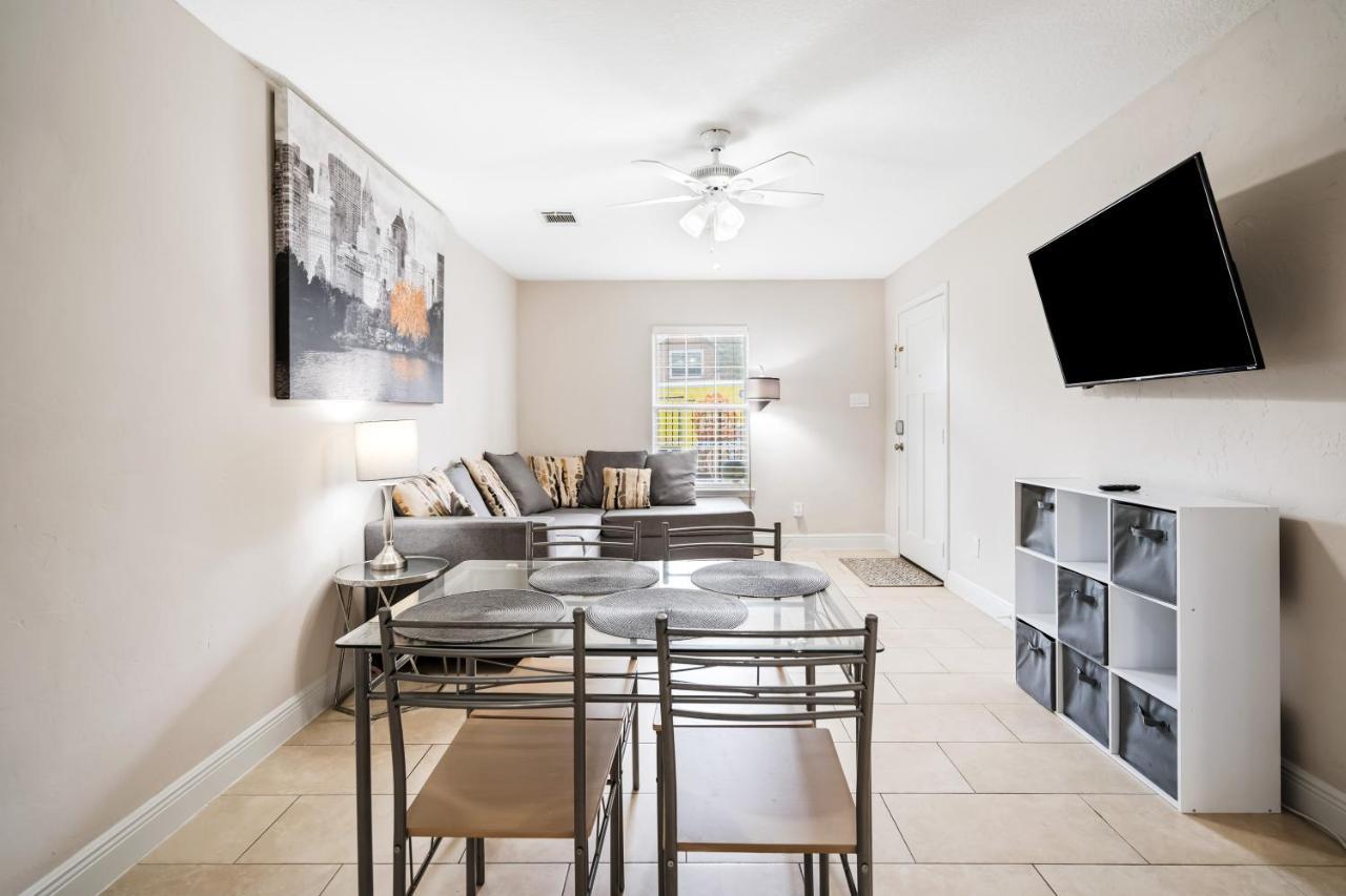 Opulent, Luxurious & Modern 7 Min From Tx Med Center Apartment *