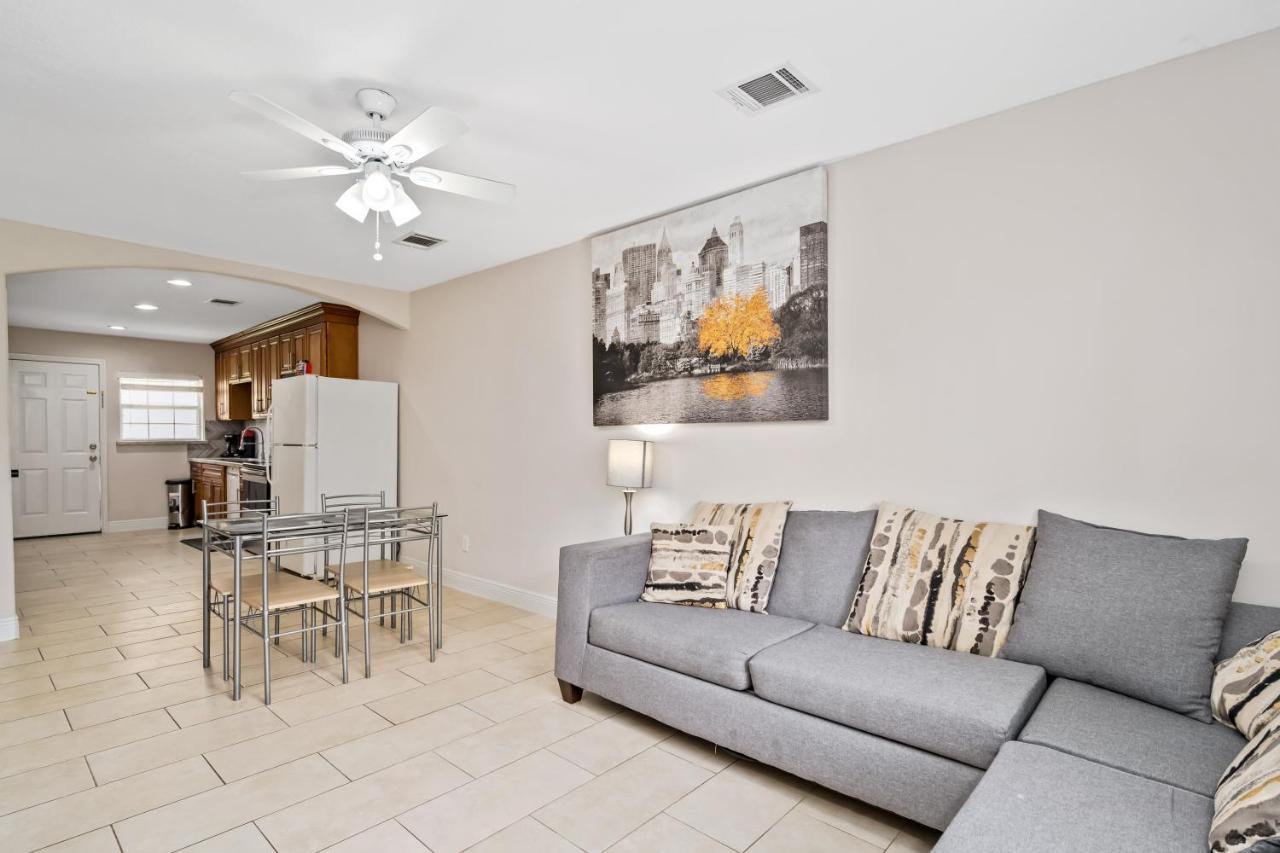 Opulent, Luxurious & Modern 7 Min From Tx Med Center Apartment