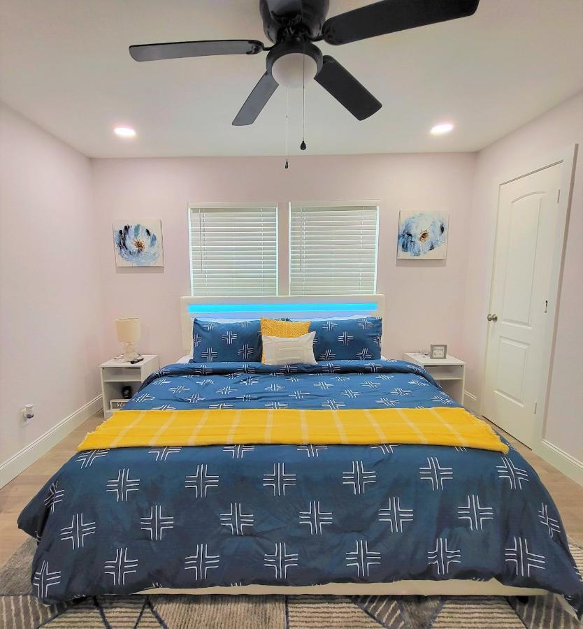 The Blue Crush Near Downtown Holiday home *
