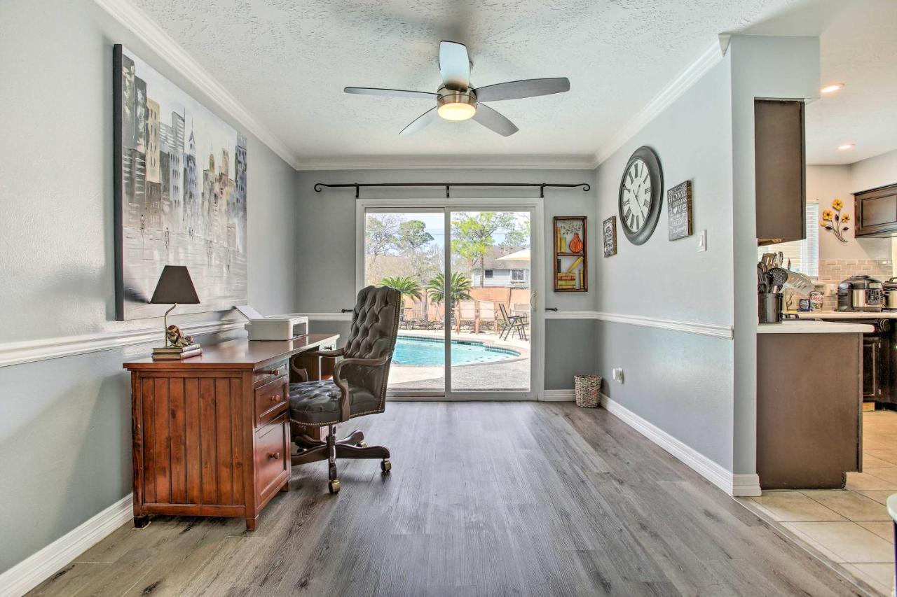 With Private Outdoor Pool! Holiday home Houston