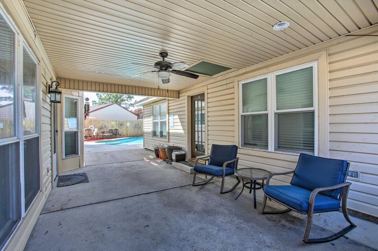 With Private Outdoor Pool! Houston