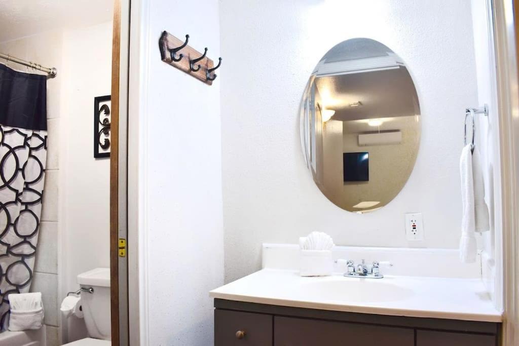 Montrose Pied-a-terre Walking Distance To Museums Apartment