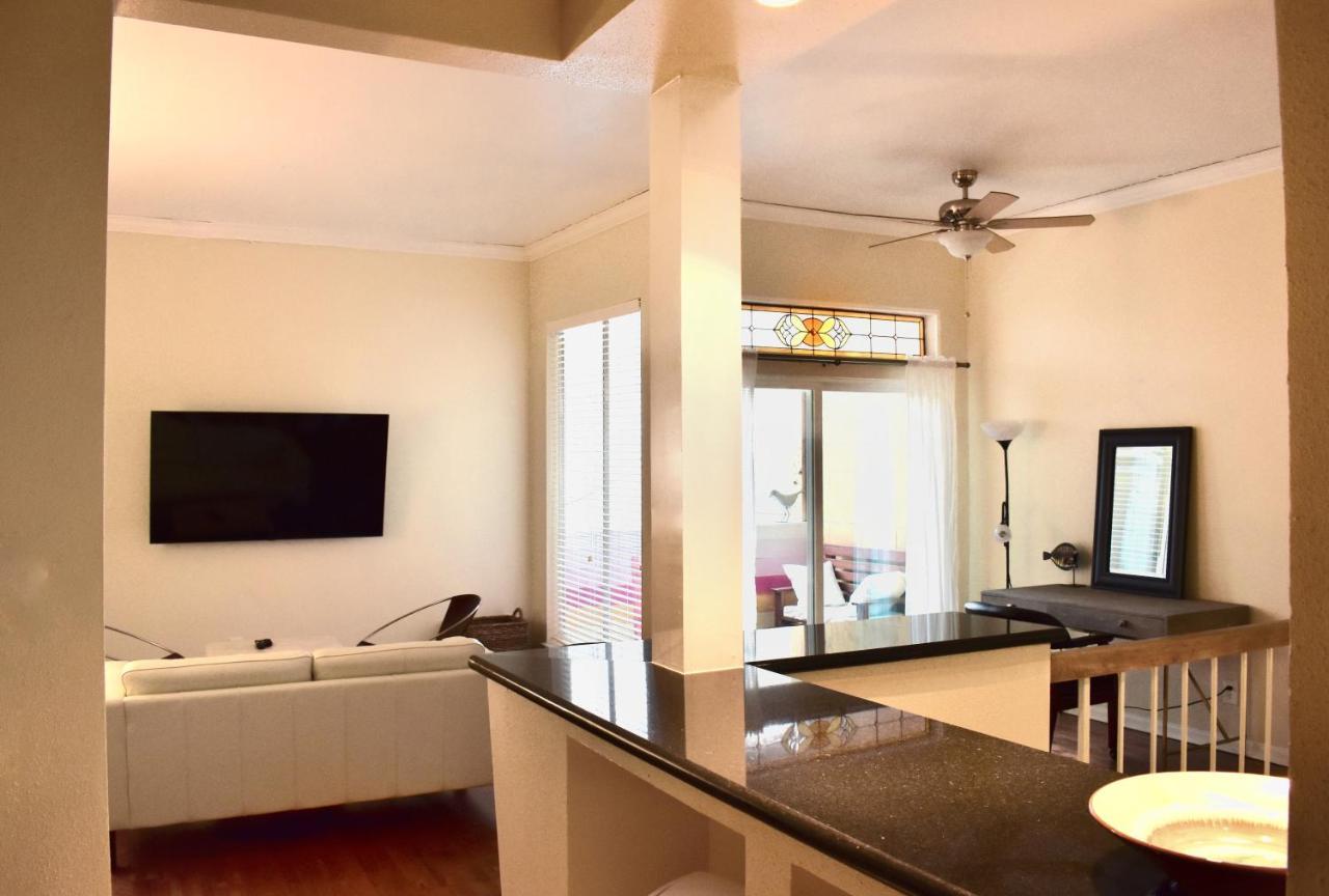 Montrose Pied-a-terre Walking Distance To Museums Houston