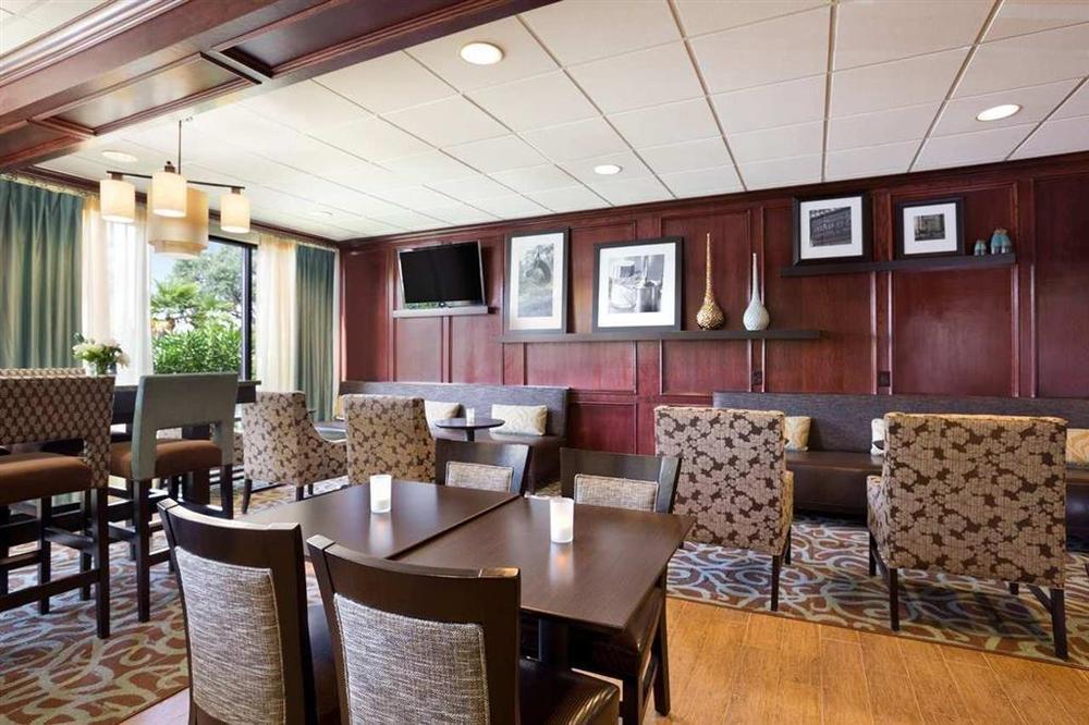 Hampton I-10 West-energy Corridor Hotel 3*