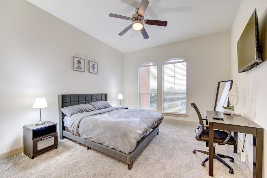 Apartment Resort-style Pool, Gym/garage, 1br, Medical Center Houston