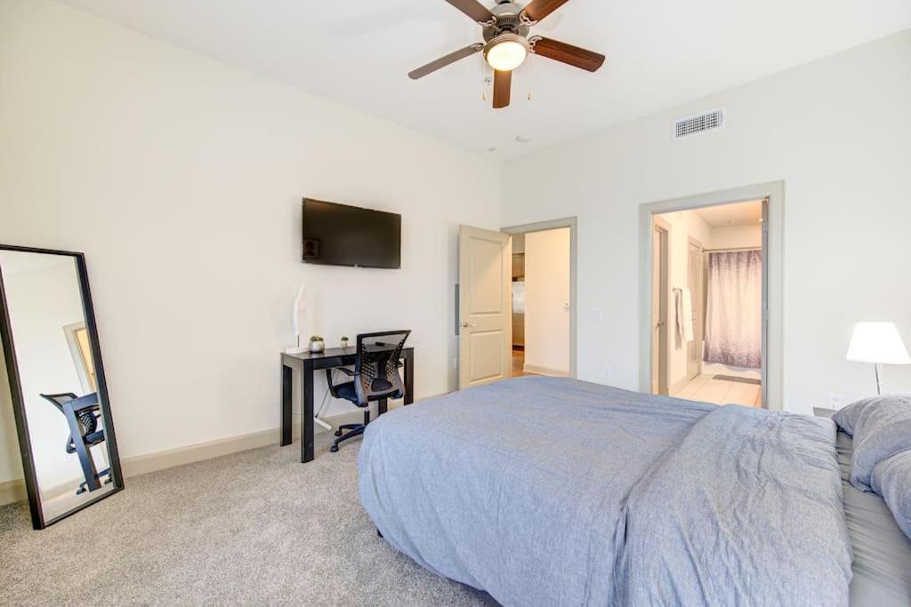 Resort-style Pool, Gym/garage, 1br, Medical Center *