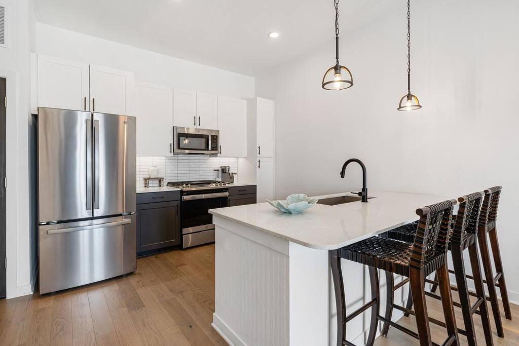 Apartment Modern Lux W/rooftop Pool &views *