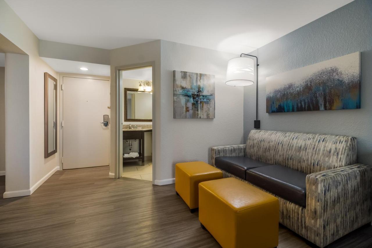 Mainstay Suites Hotel