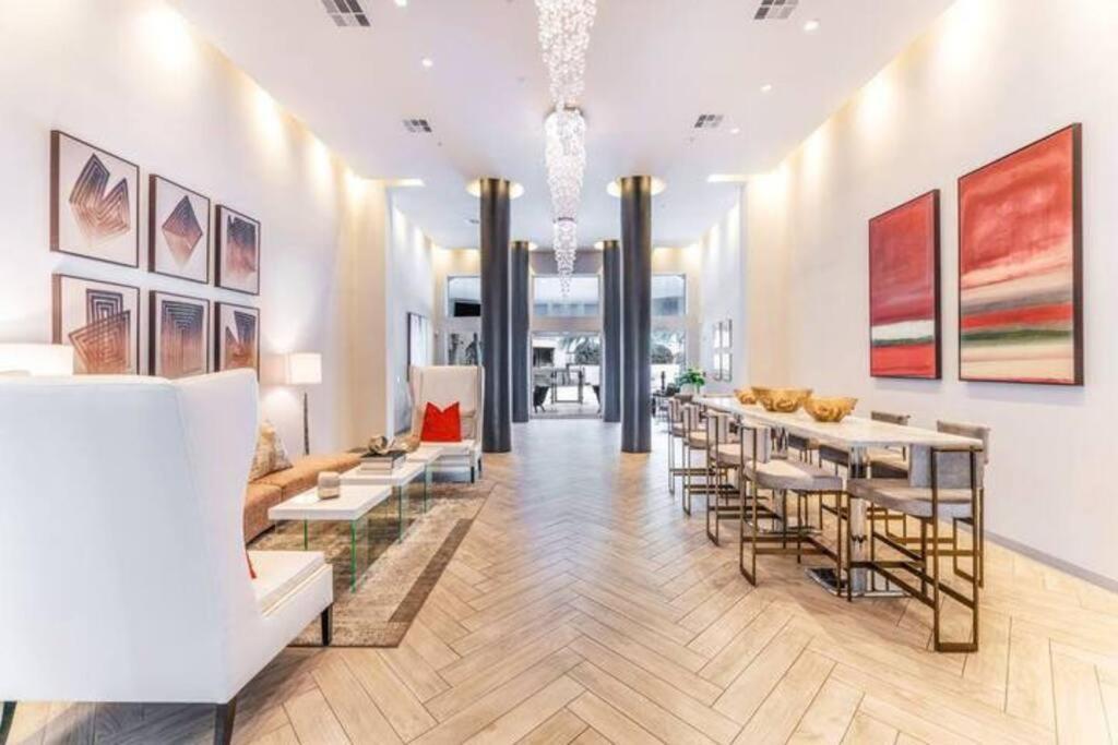 Beautiful Paris Themed Apartment *
