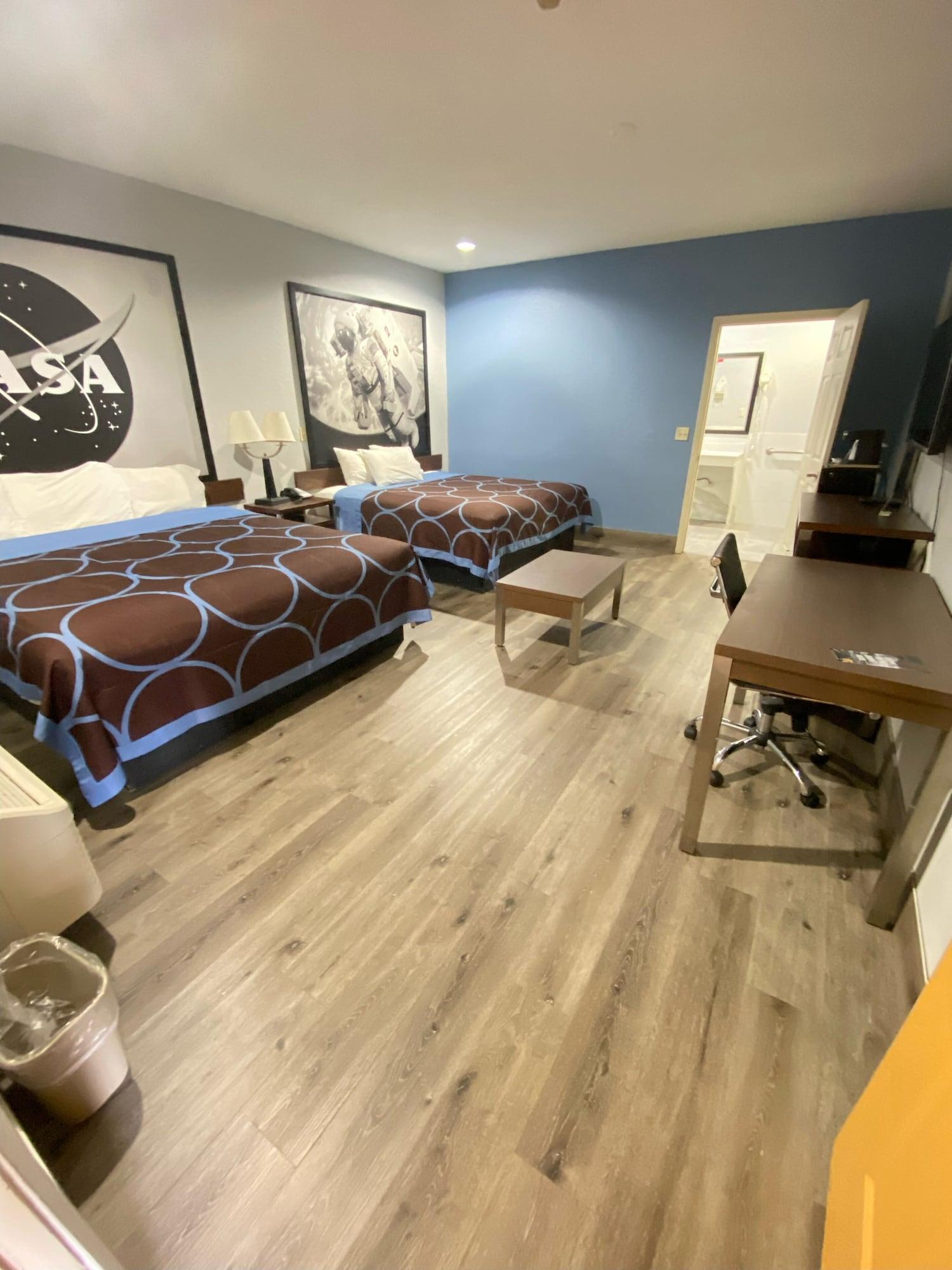 Hotel Super 8 By Wyndham Hobby Airport South