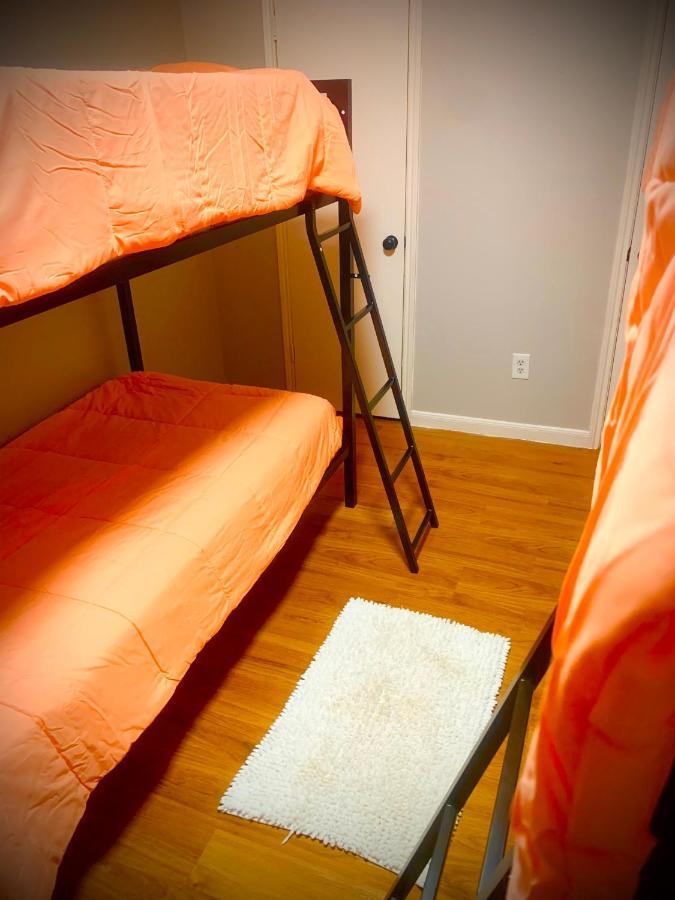 Shuteye Hostel Houston