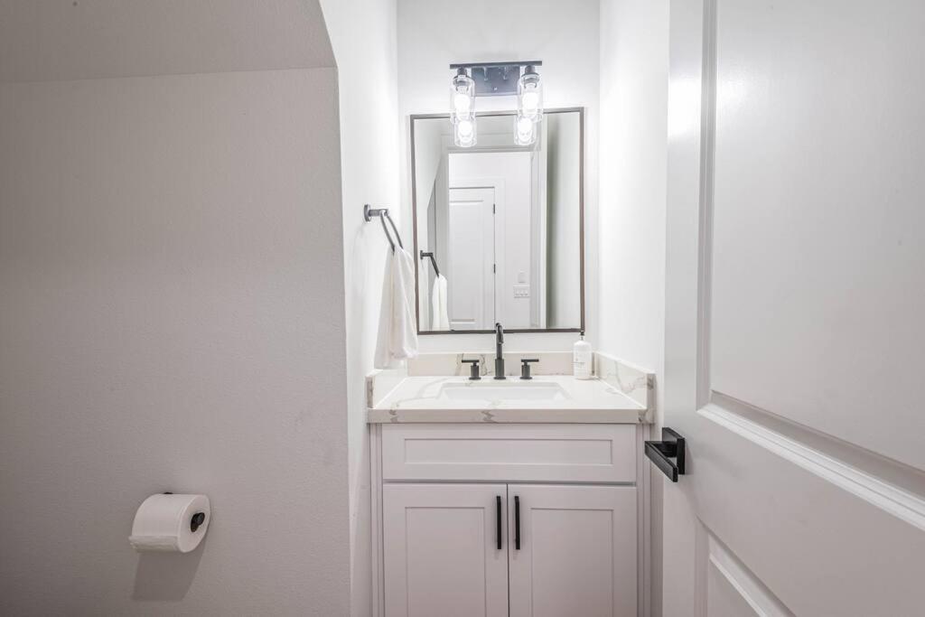 Luxury Near Downtown & Medical Center * Houston