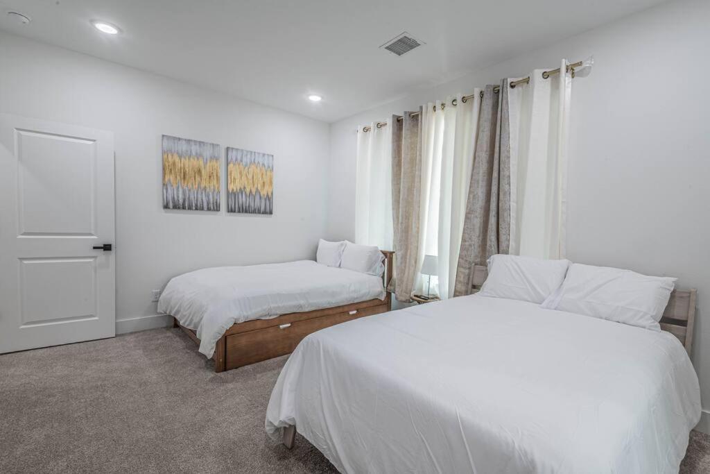 Luxury Near Downtown & Medical Center