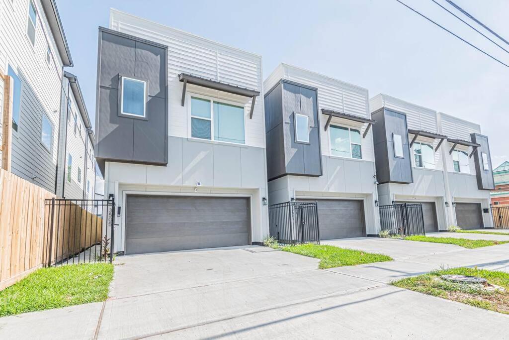 Luxury Near Downtown & Medical Center
