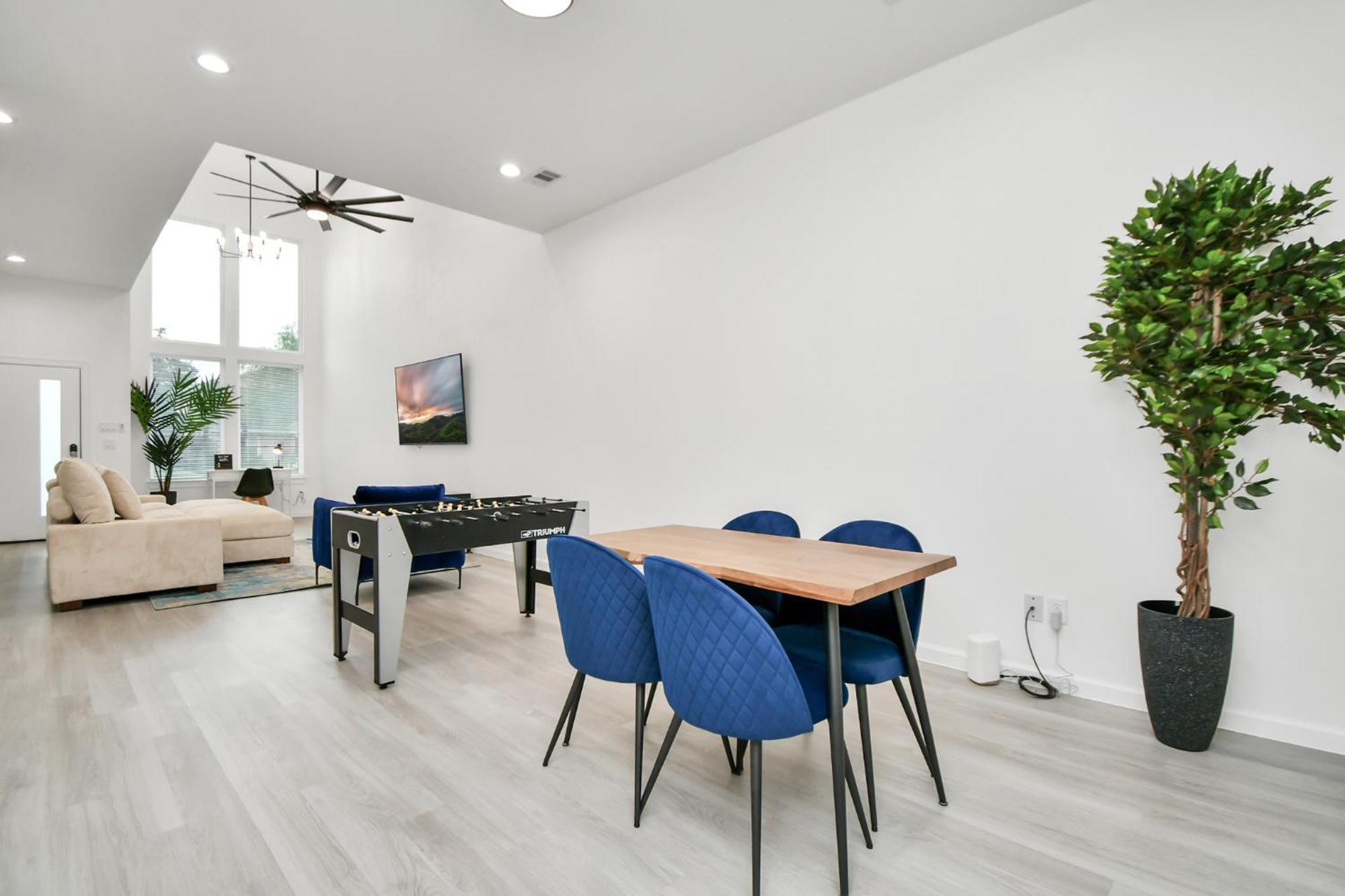 New! Modern 3br/2ba Near Downtown/foosball/netflix * Houston