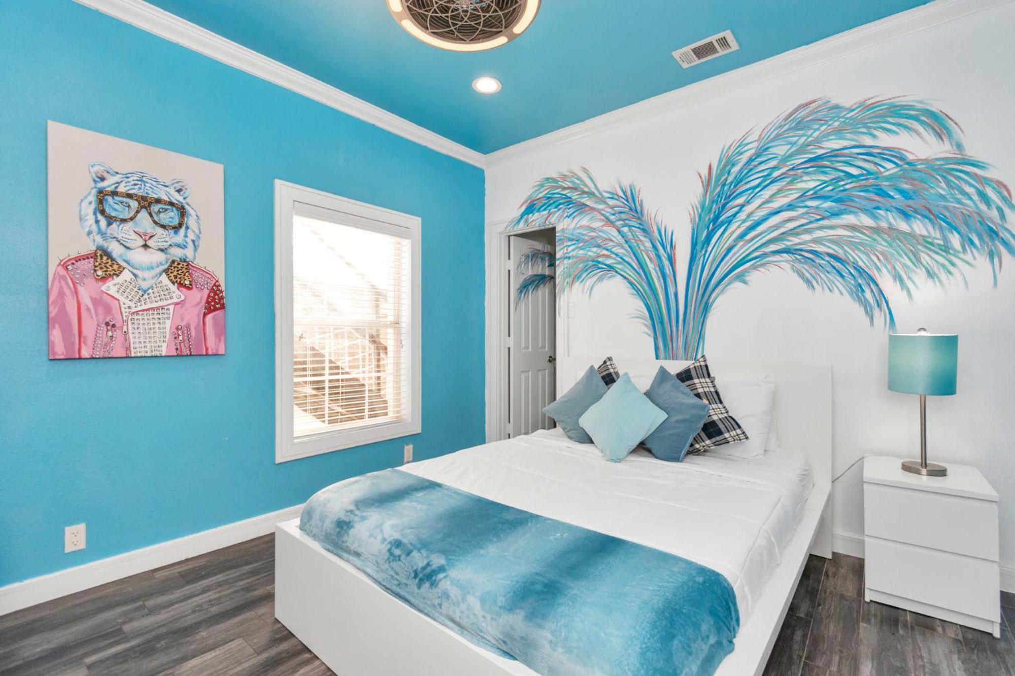 Prolific Blue Oasis Near Med Ctr Dwntwn Galleria *