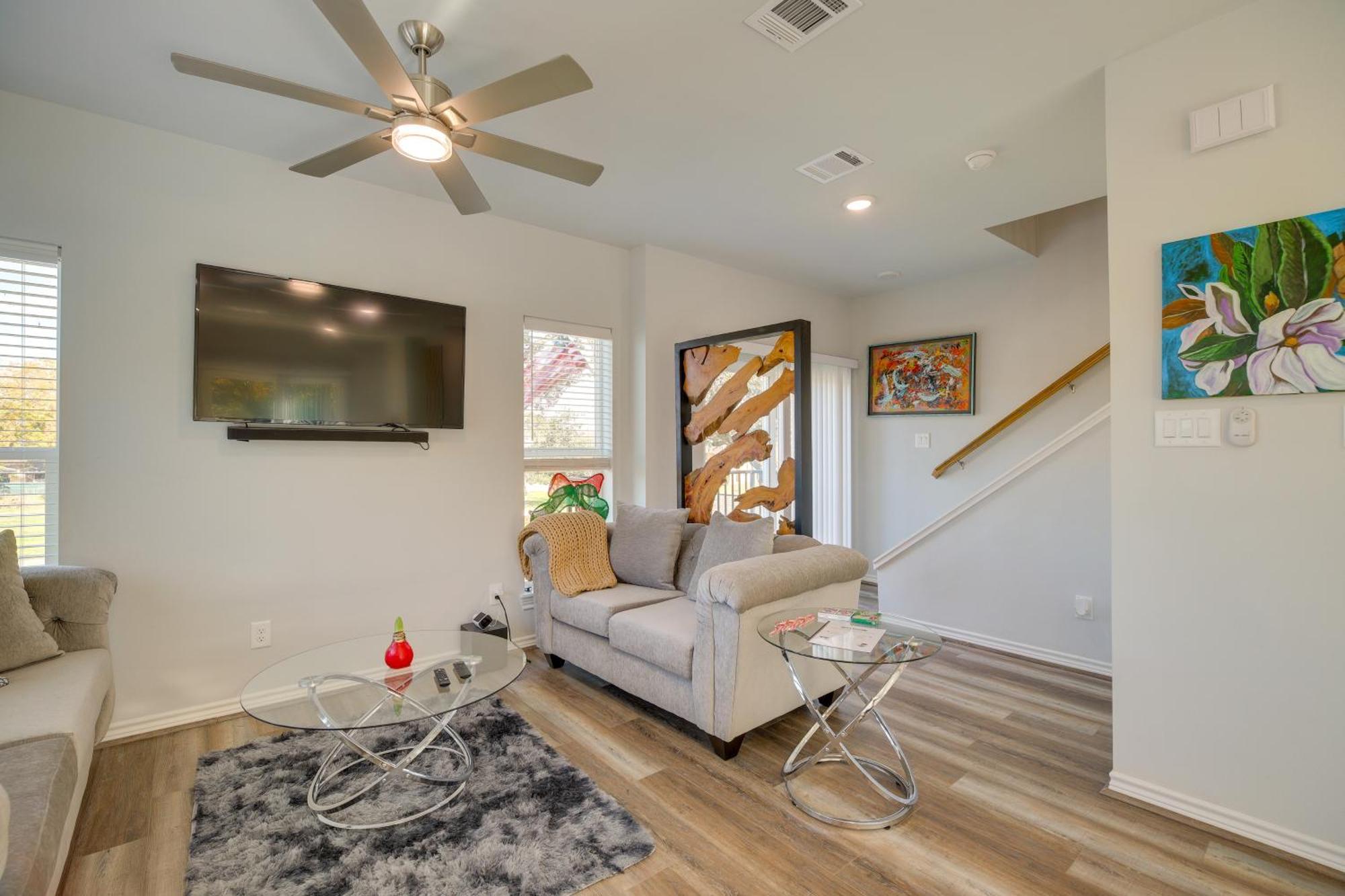 Holiday home South Townhome With Patio And Gas Grill! *