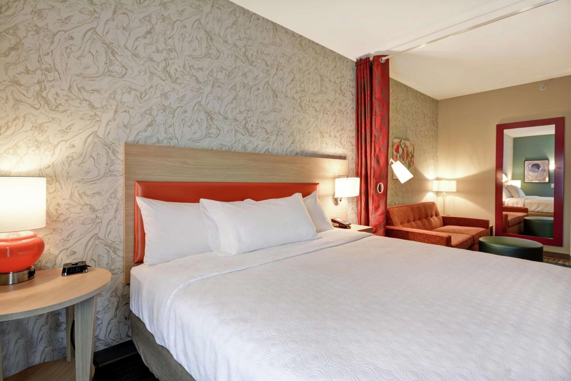 Home2 At The Galleria Hotel 3*