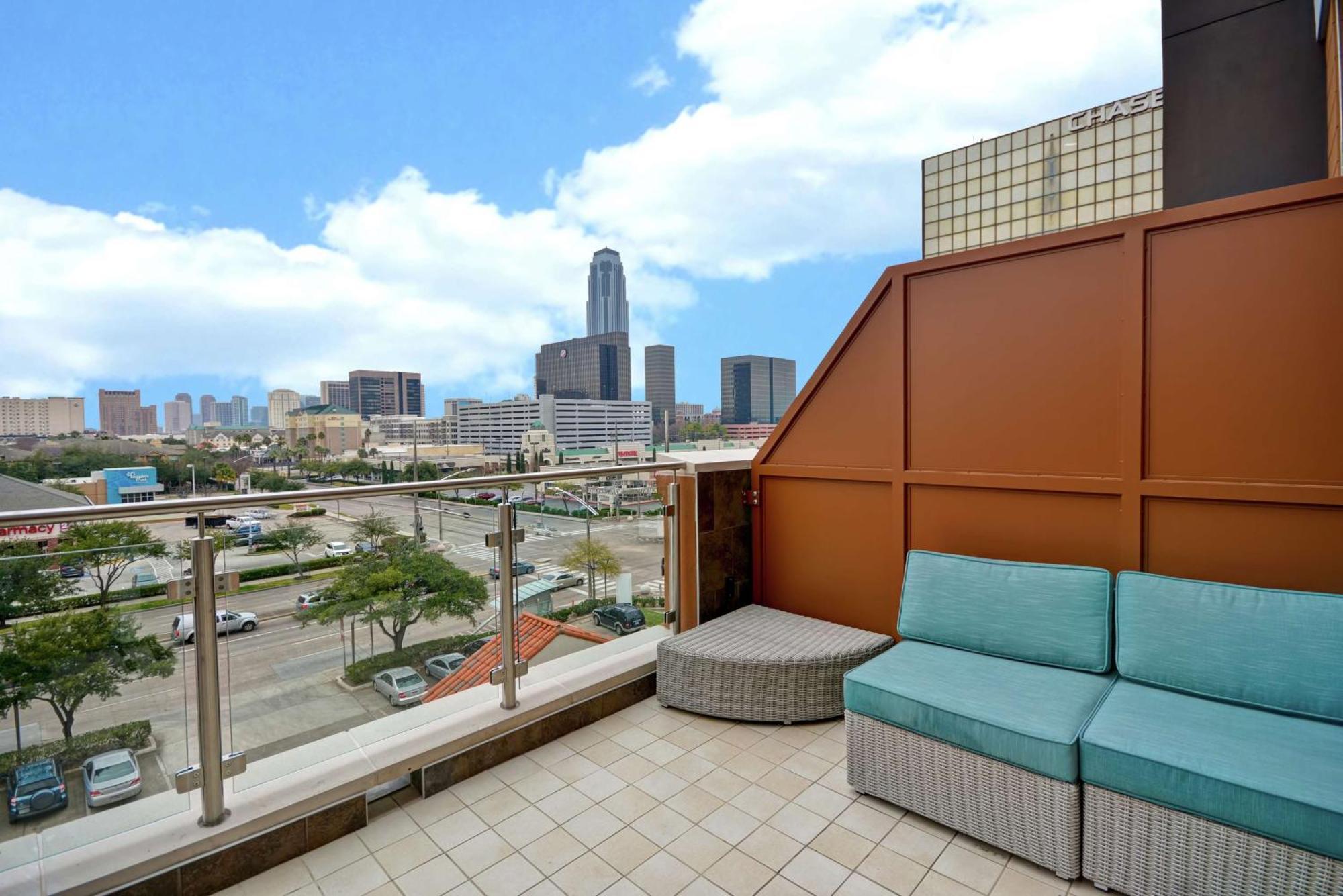 Home2 At The Galleria Houston