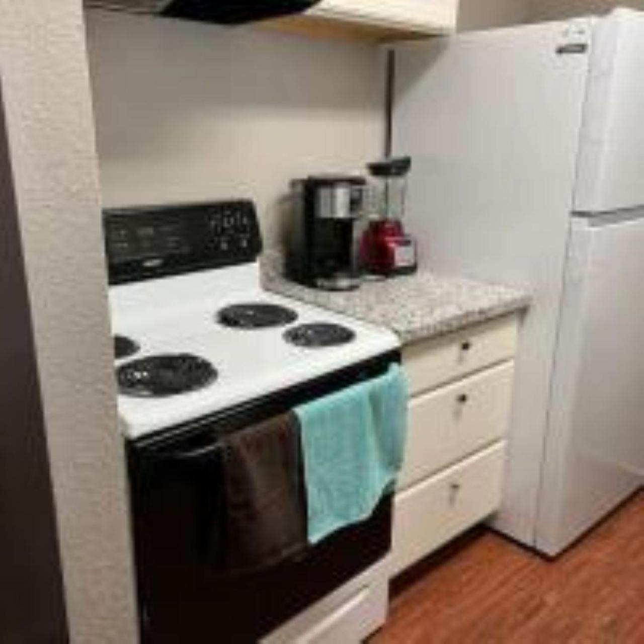 Apartment Lovely 2 Bedroom With 2 Baths &modern Amenities Houston