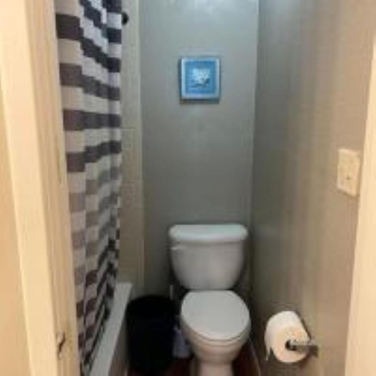 Lovely 2 Bedroom With 2 Baths &modern Amenities * Houston