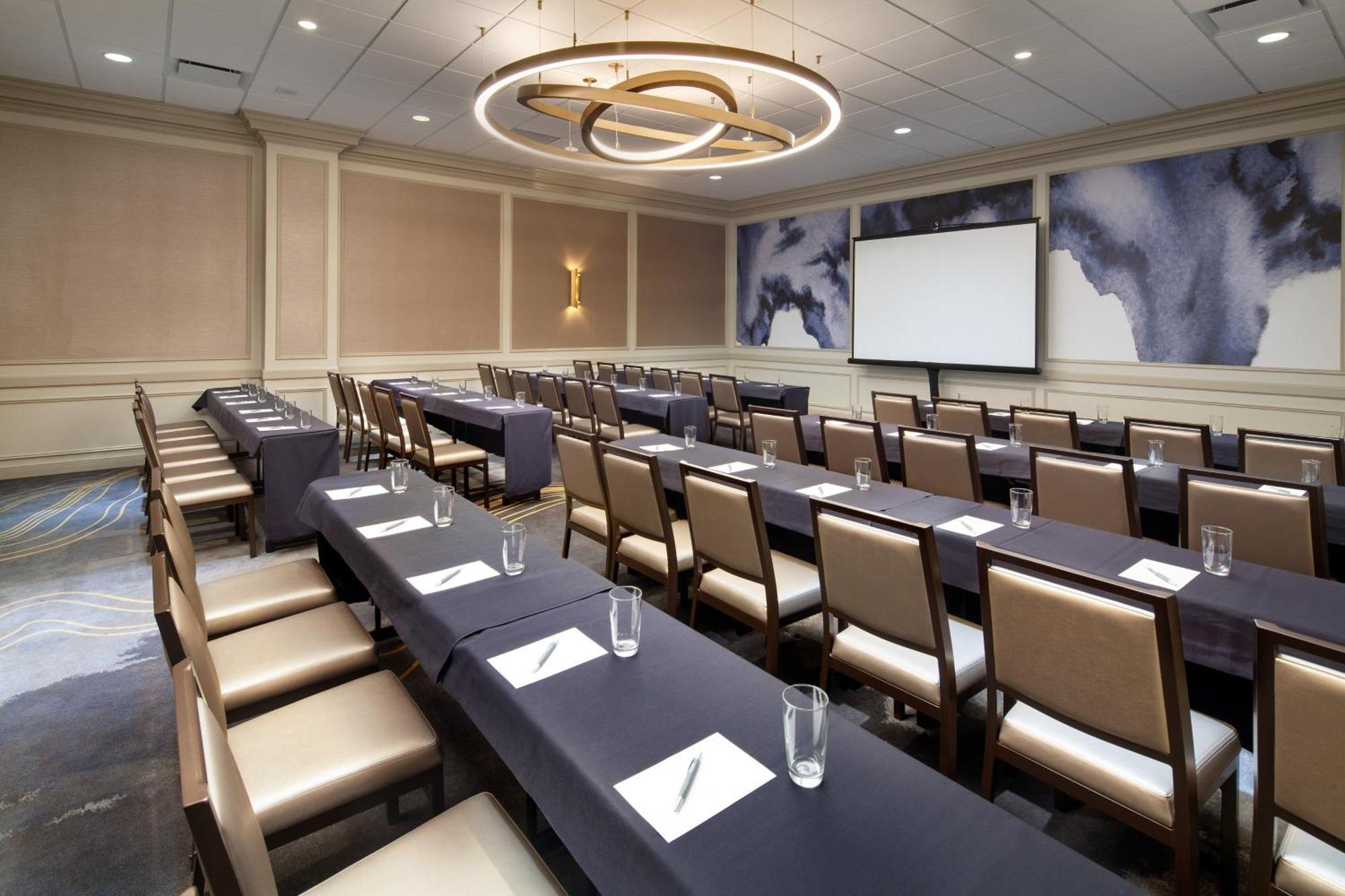Hotel The Westin Galleria 4*