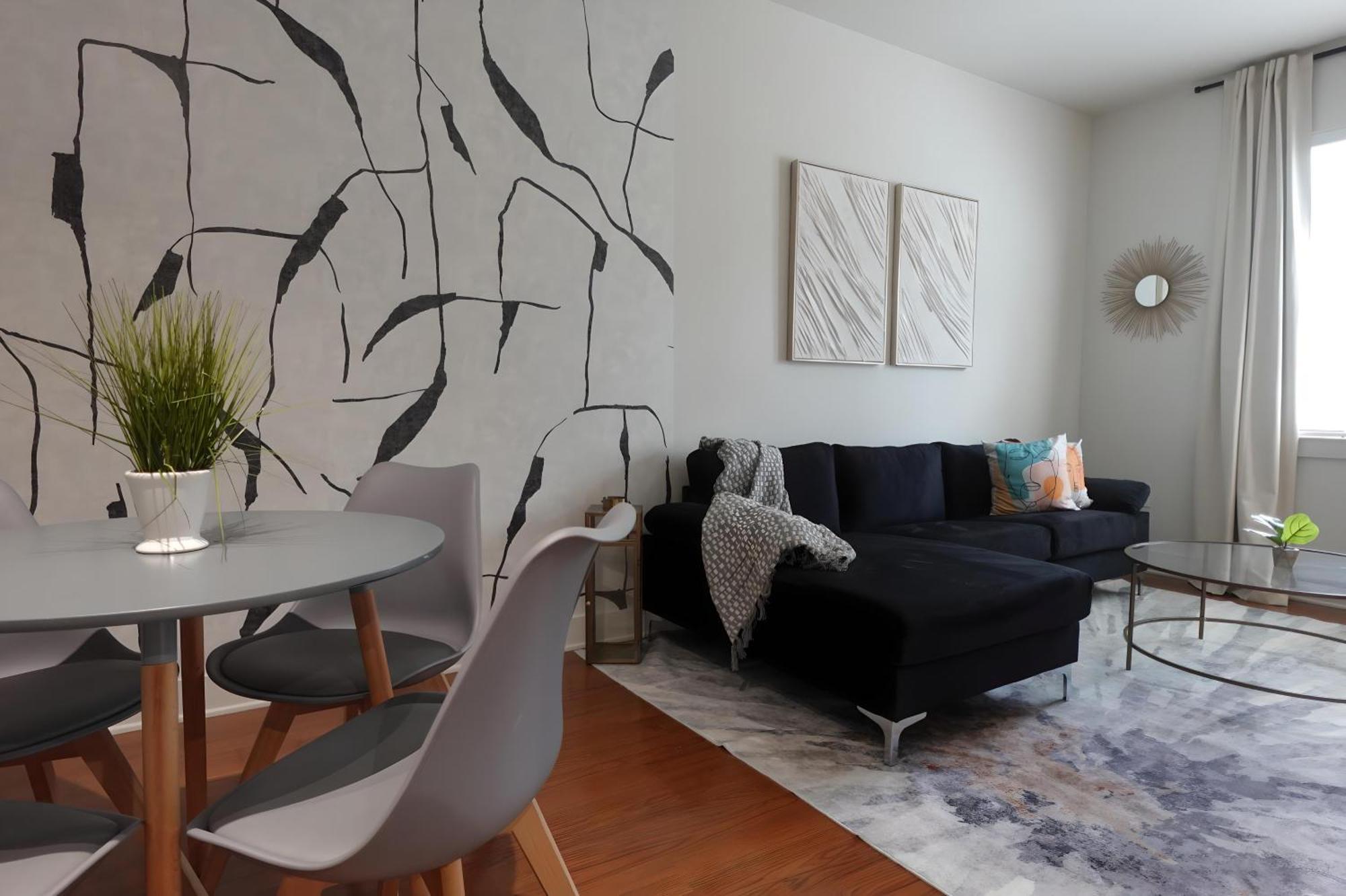 Apartment Urban Oasis Your Perfect Getaway In The Heart Of Downtown!