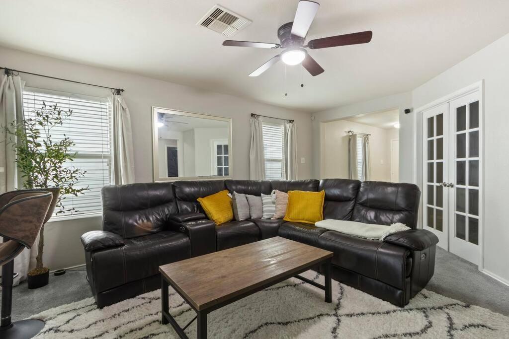 Holiday home Stylish, Cozy And Centrally Located Oasis. Houston