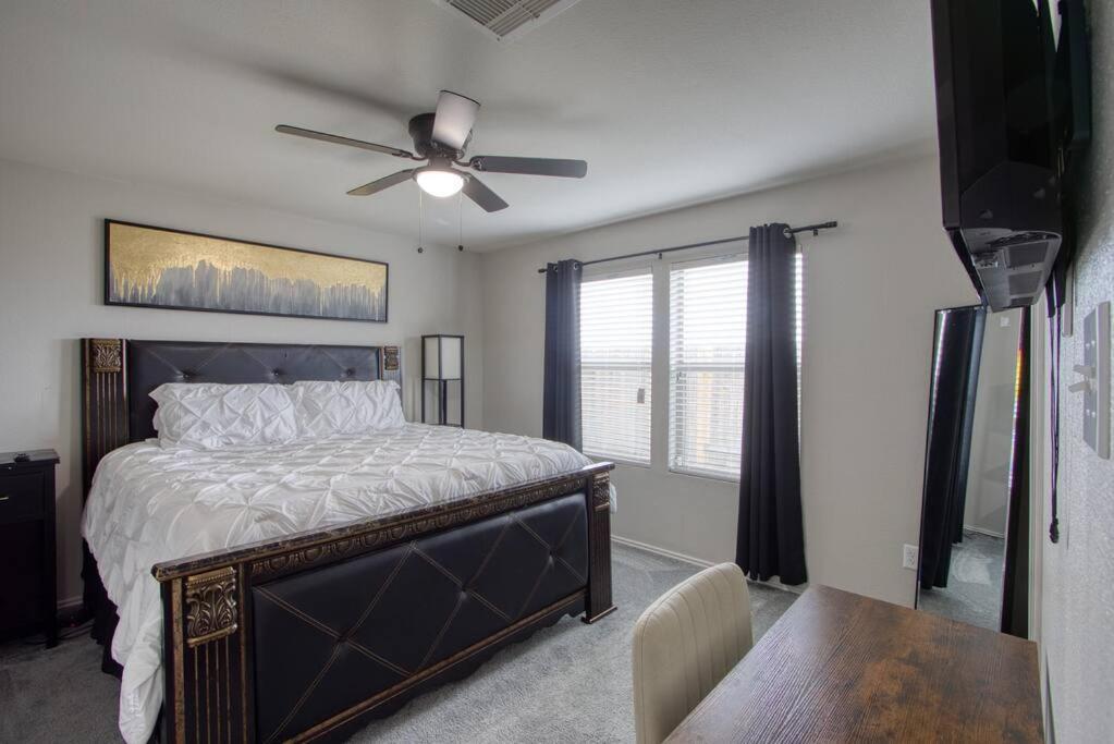 Holiday home Stylish, Cozy And Centrally Located Oasis.