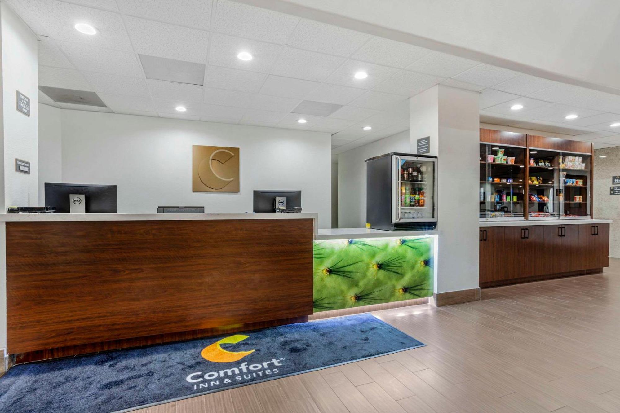 Hotel Comfort Nw - Vintage Park 3*