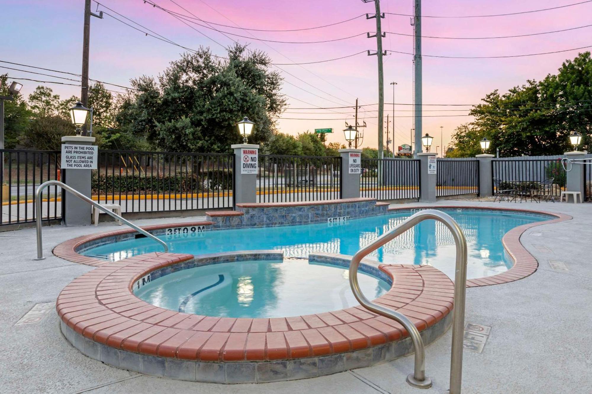 Hotel Comfort Nw - Vintage Park Houston
