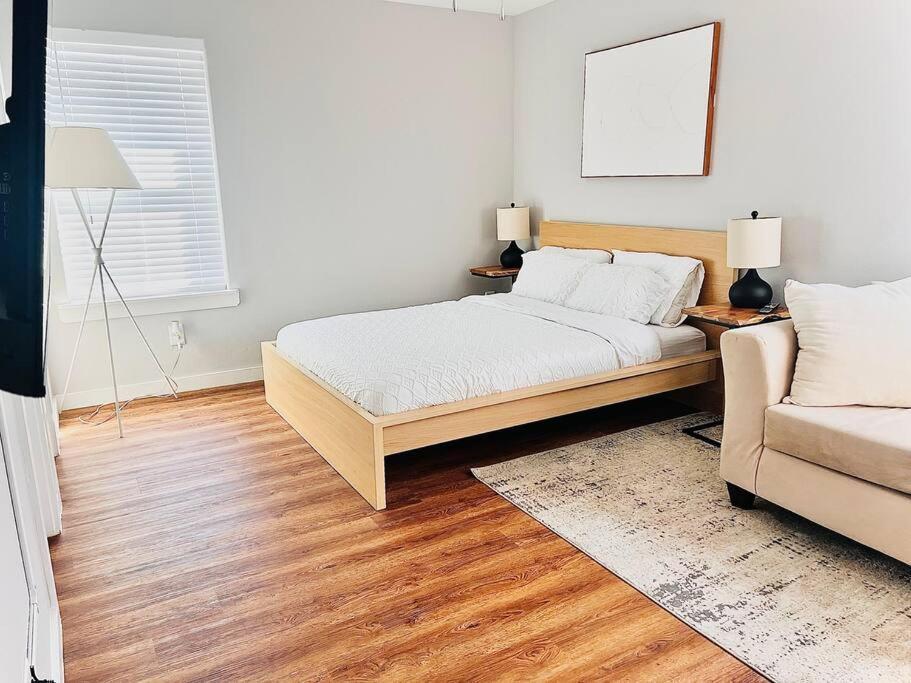 3 Bedroom Luxury Near Downtown * Houston
