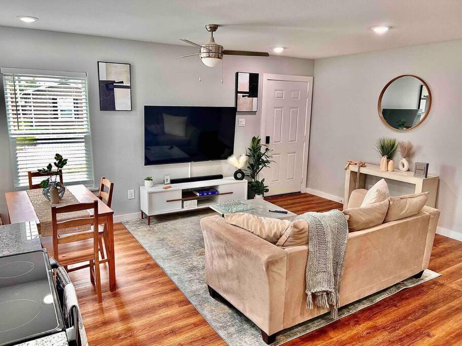 3 Bedroom Luxury Near Downtown Holiday home *
