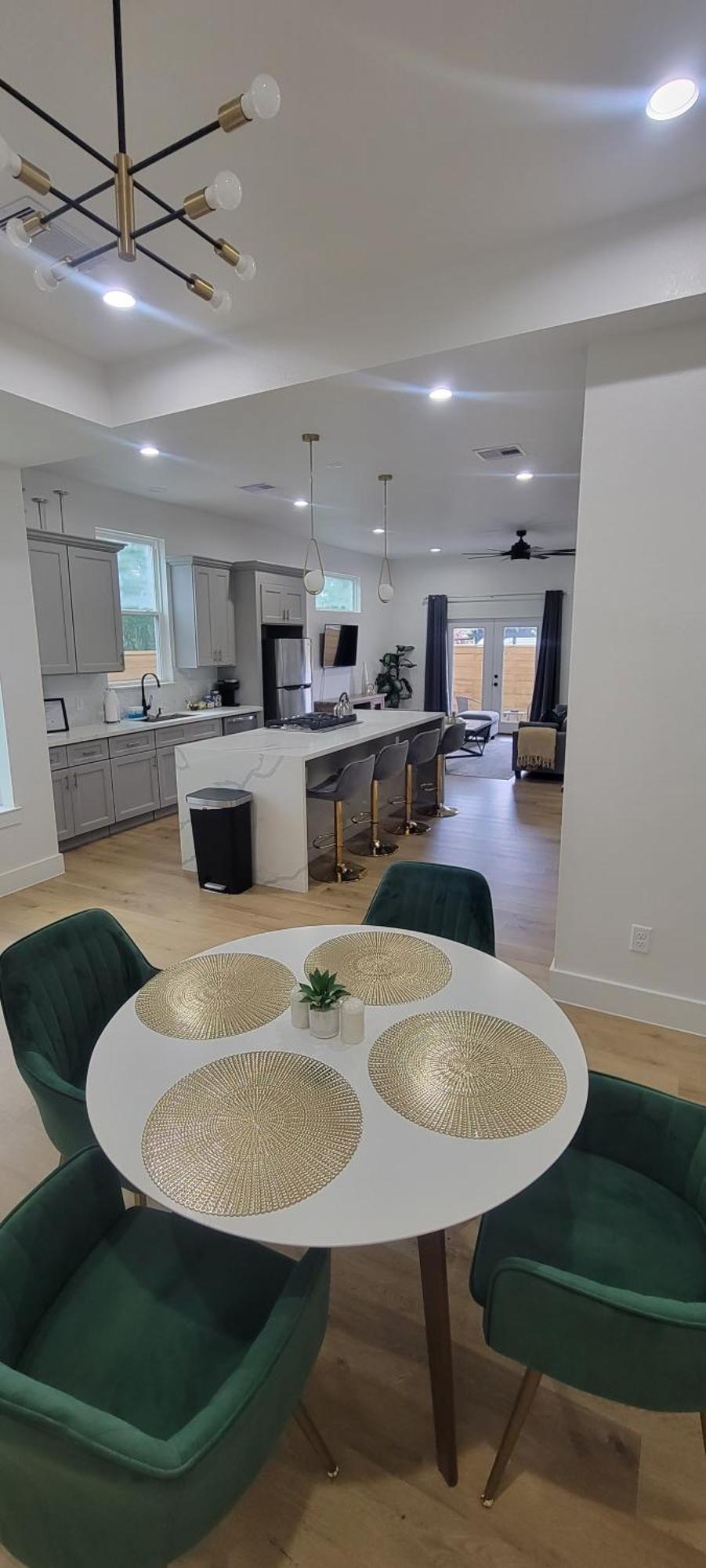 Urban Oasis: Retreat In The City
