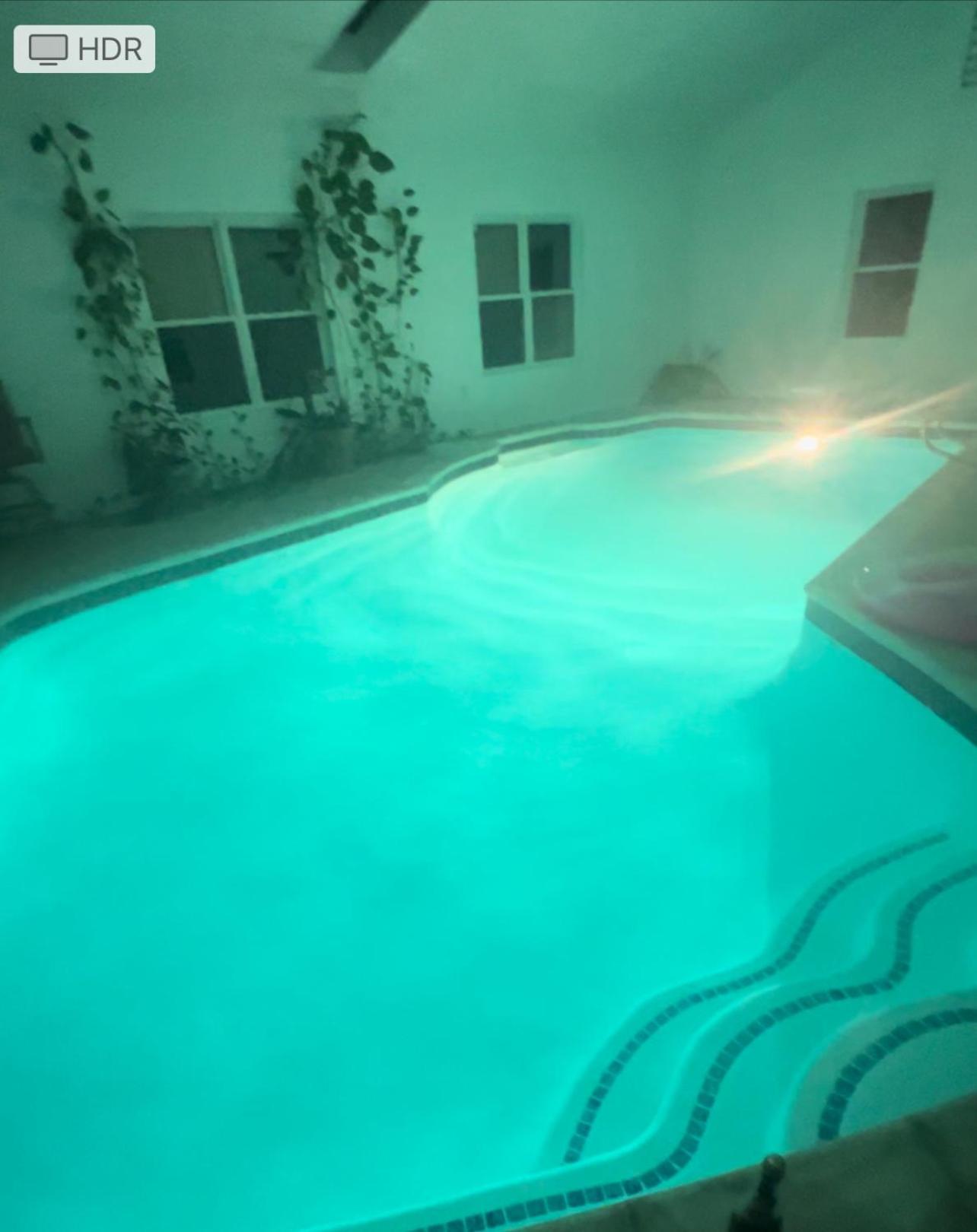 Holiday home Indoor Heated Pool, Hot Tub And Steam Houston