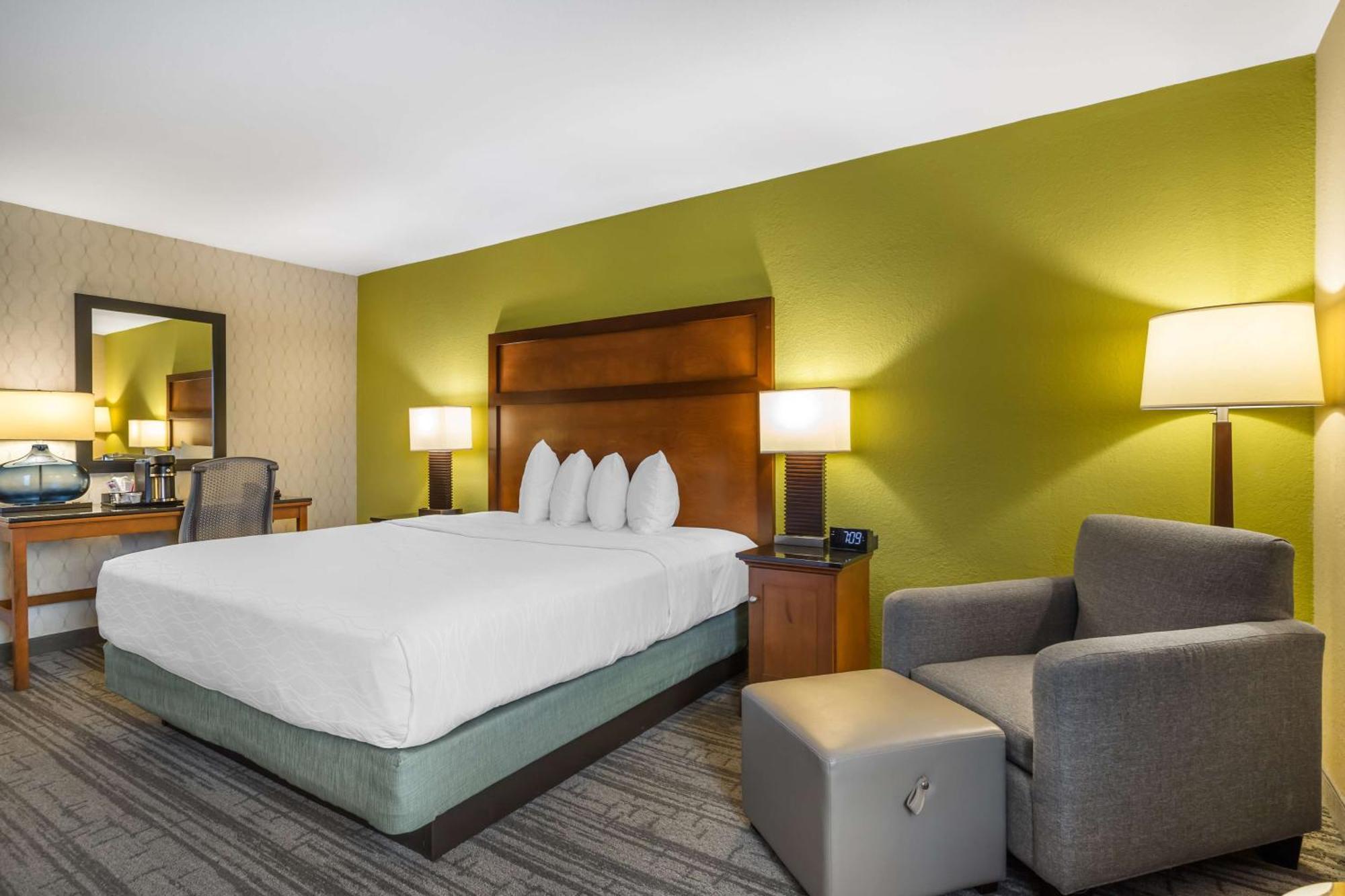 Western Energy Corridor Hotel