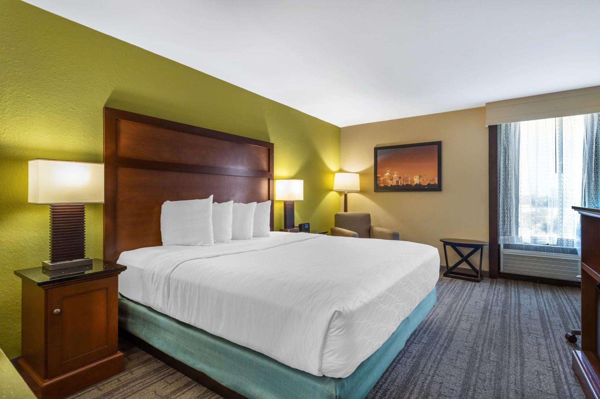 Hotel Western Energy Corridor
