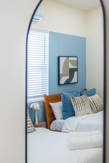 Hideaway With King Bed, Games, Prime Location * Houston