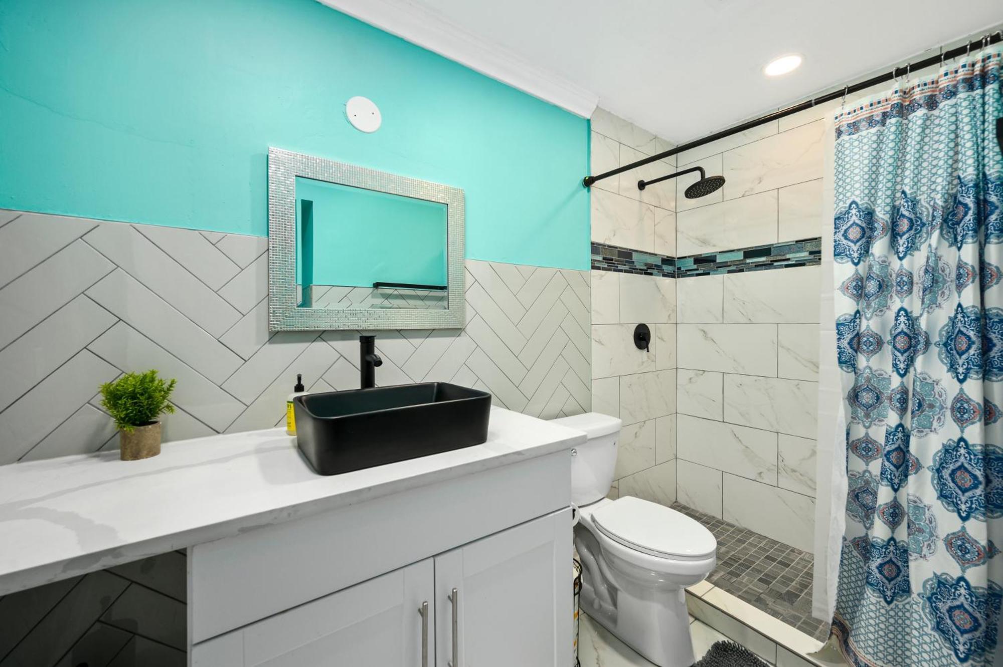 Bright And Modern 1br In Apartment *