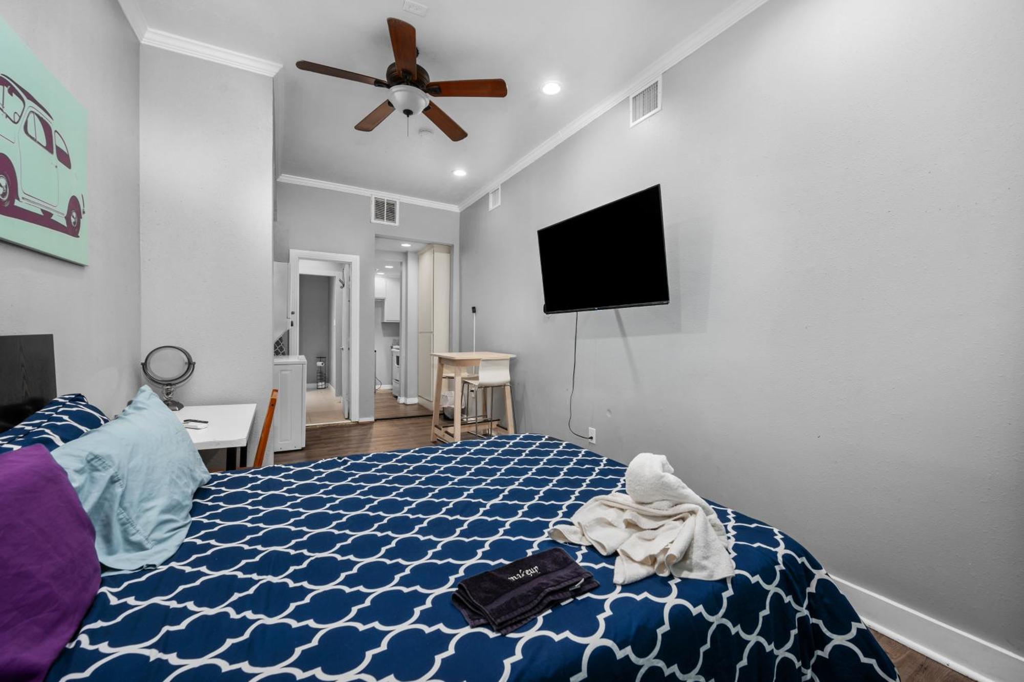 Apartment Trendy Montrose 1br *
