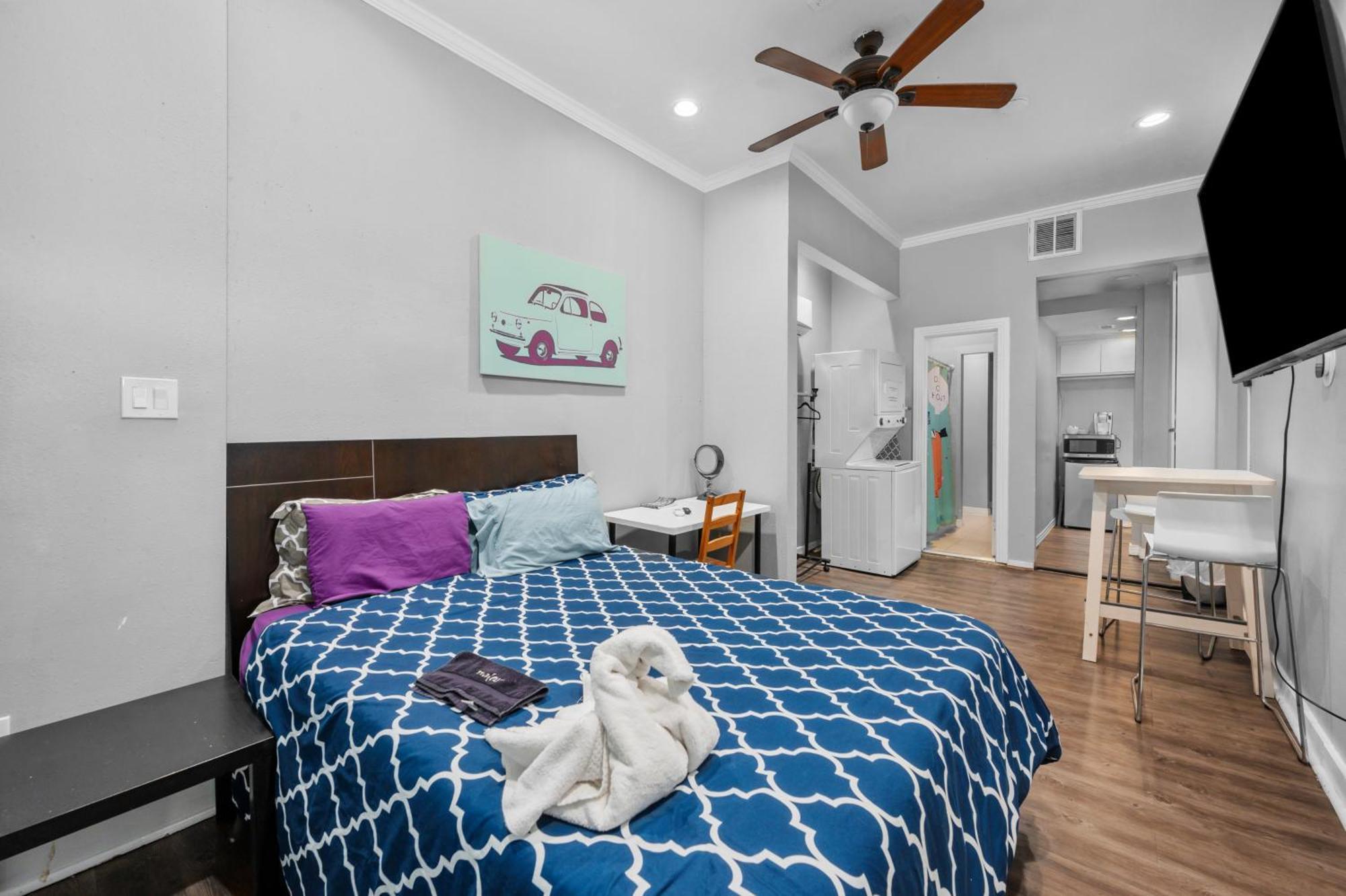 Apartment Trendy Montrose 1br *