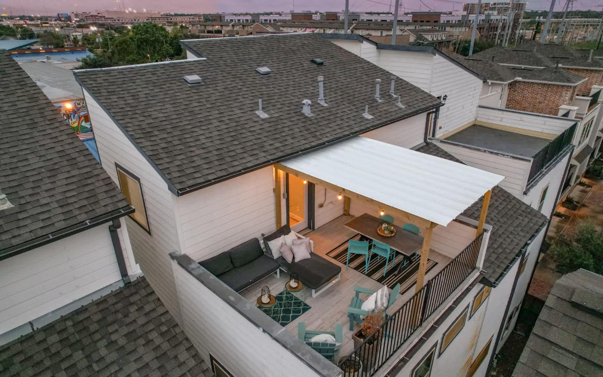 Holiday home Modern Luxury 3-bd Mins To Dt W Rooftop Houston
