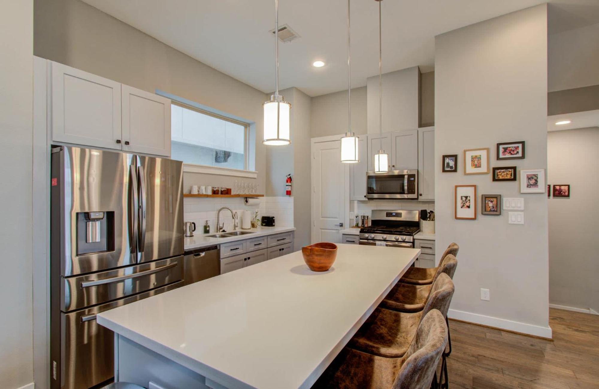 Modern Luxury 3-bd Mins To Dt W Rooftop * Houston